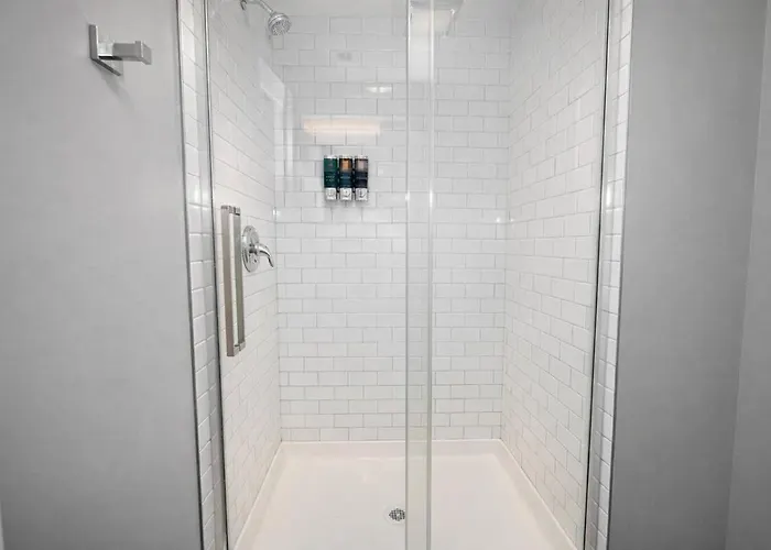 Apartment Cozy 3br Garden Near Loyola & Downtown *